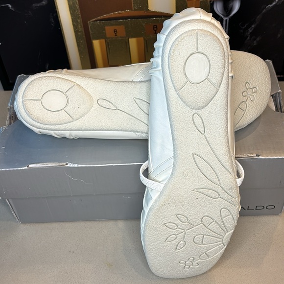 ALDO | Puntofijo Ballet Flats in Iridescent White/Cream - Picture 4 of 5